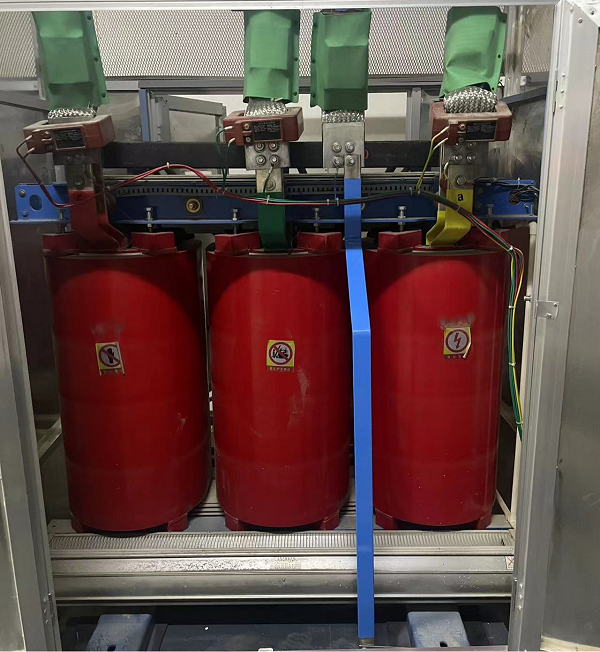 圖2 銅牌軟連接安裝圖 圖2 銅牌軟連接安裝圖