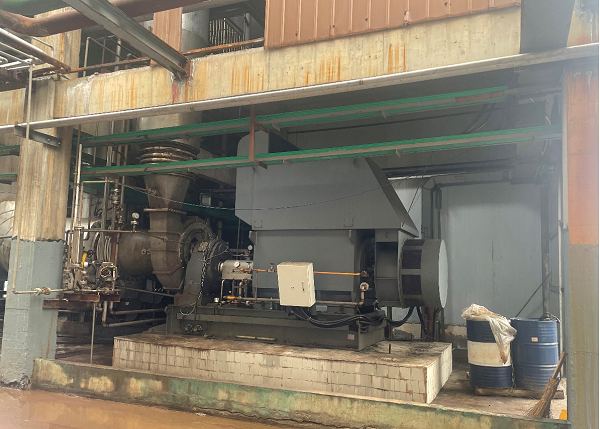 圖1-2 壓縮機(jī)2現(xiàn)場(chǎng)圖 圖1-2 壓縮機(jī)2現(xiàn)場(chǎng)圖